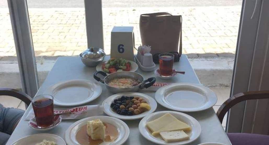 Firsat 35 Izmir Park Reci S Snack Den 2 Kisilik Serpme Kahvalti Portakal Suyu Ve Turk Kahvesi 51 Tl Yerine 27 90 Tl